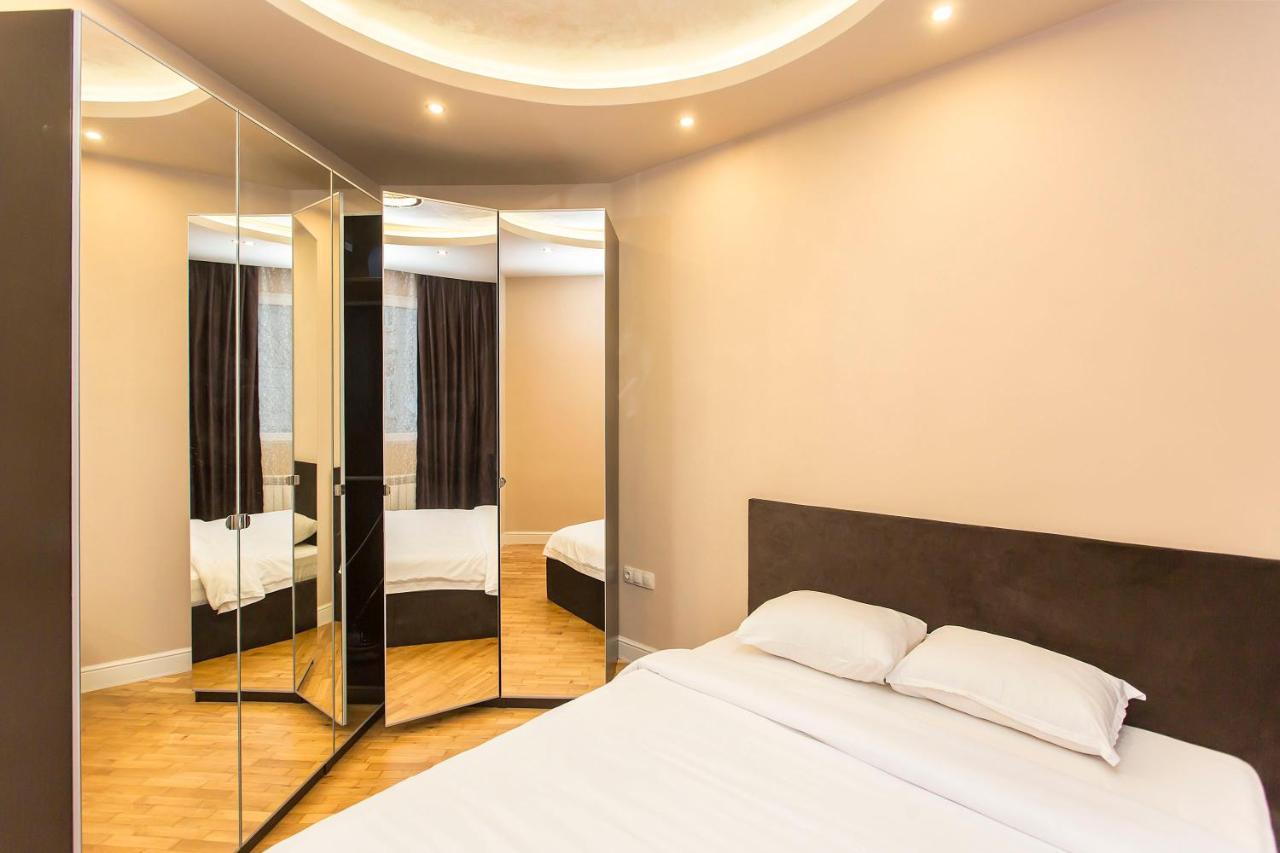 Elegant 2Bdr Apartment With A Balcony Sofia Esterno foto