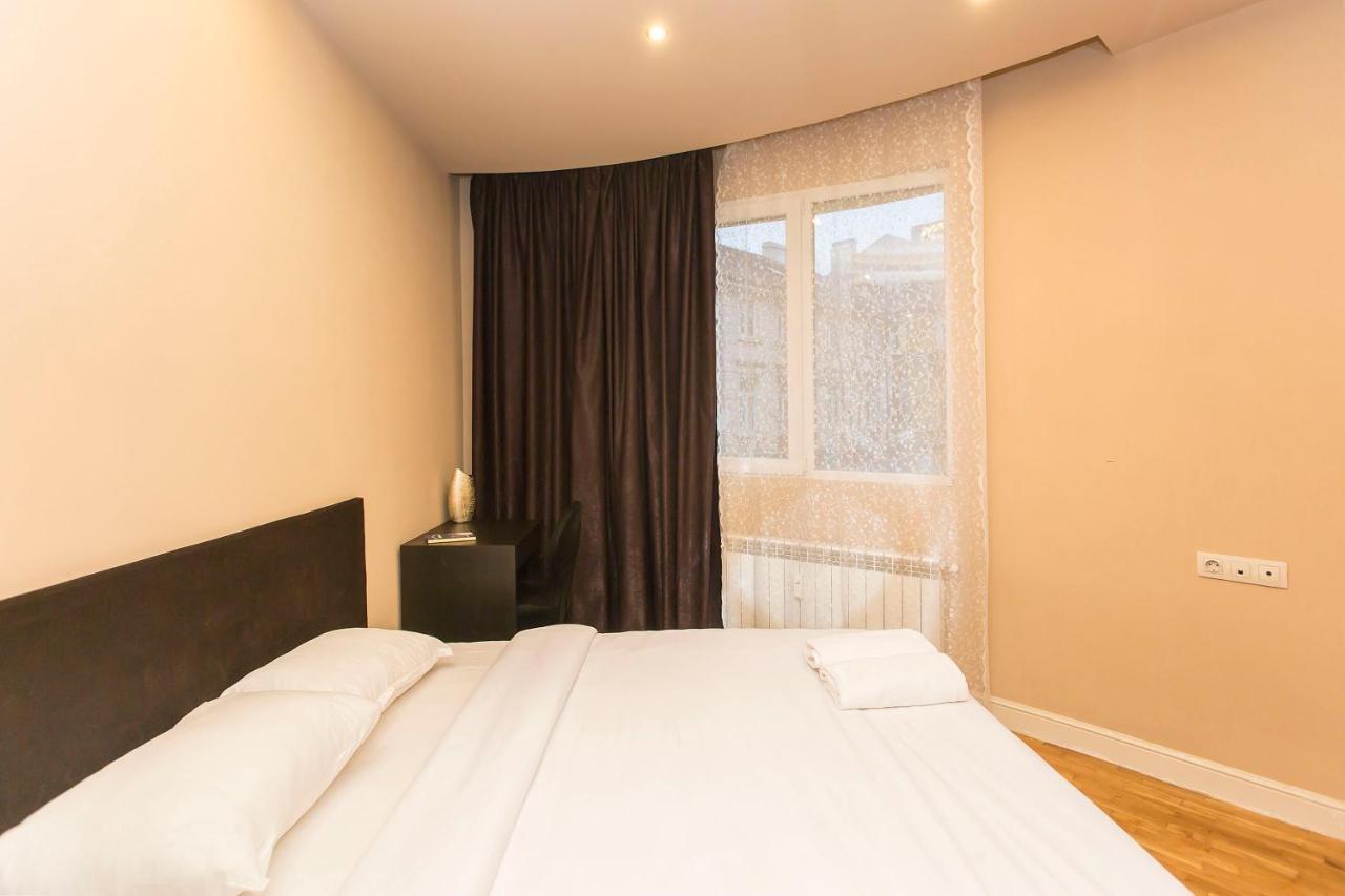 Elegant 2Bdr Apartment With A Balcony Sofia Esterno foto