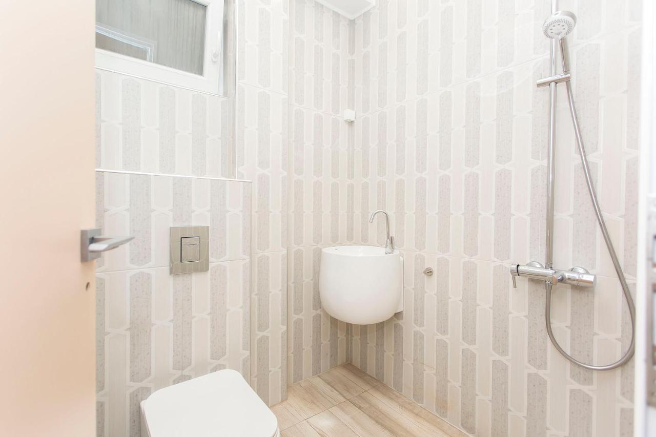 Elegant 2Bdr Apartment With A Balcony Sofia Esterno foto