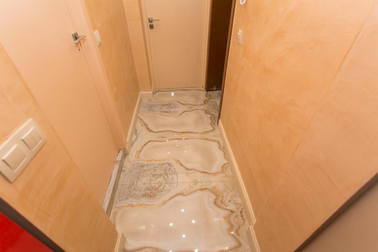 Elegant 2Bdr Apartment With A Balcony Sofia Esterno foto