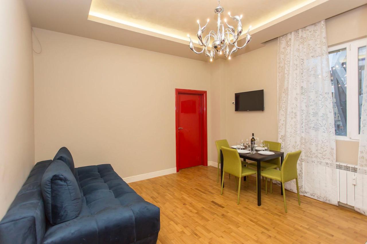 Elegant 2Bdr Apartment With A Balcony Sofia Esterno foto